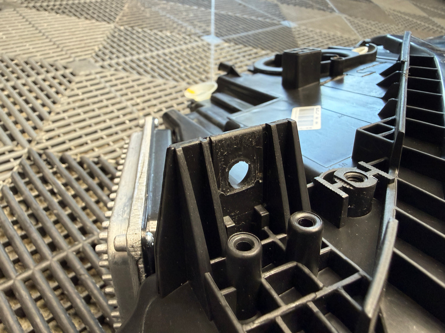 BMW F30/F31 3-Series G8X Laser Style Headlights (For Original LED Vehicle/Color Switching DRL) (Used)