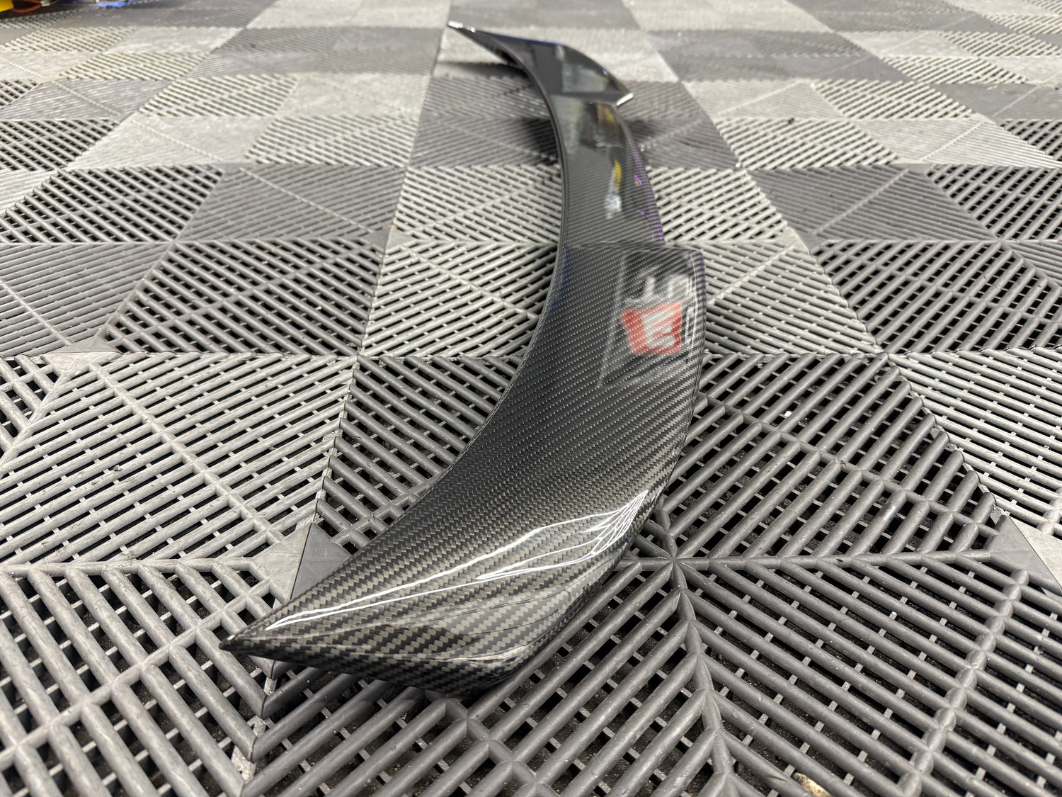 TRE ID-01 G87 M2 Carbon Fiber Trunk Spoiler (Used)