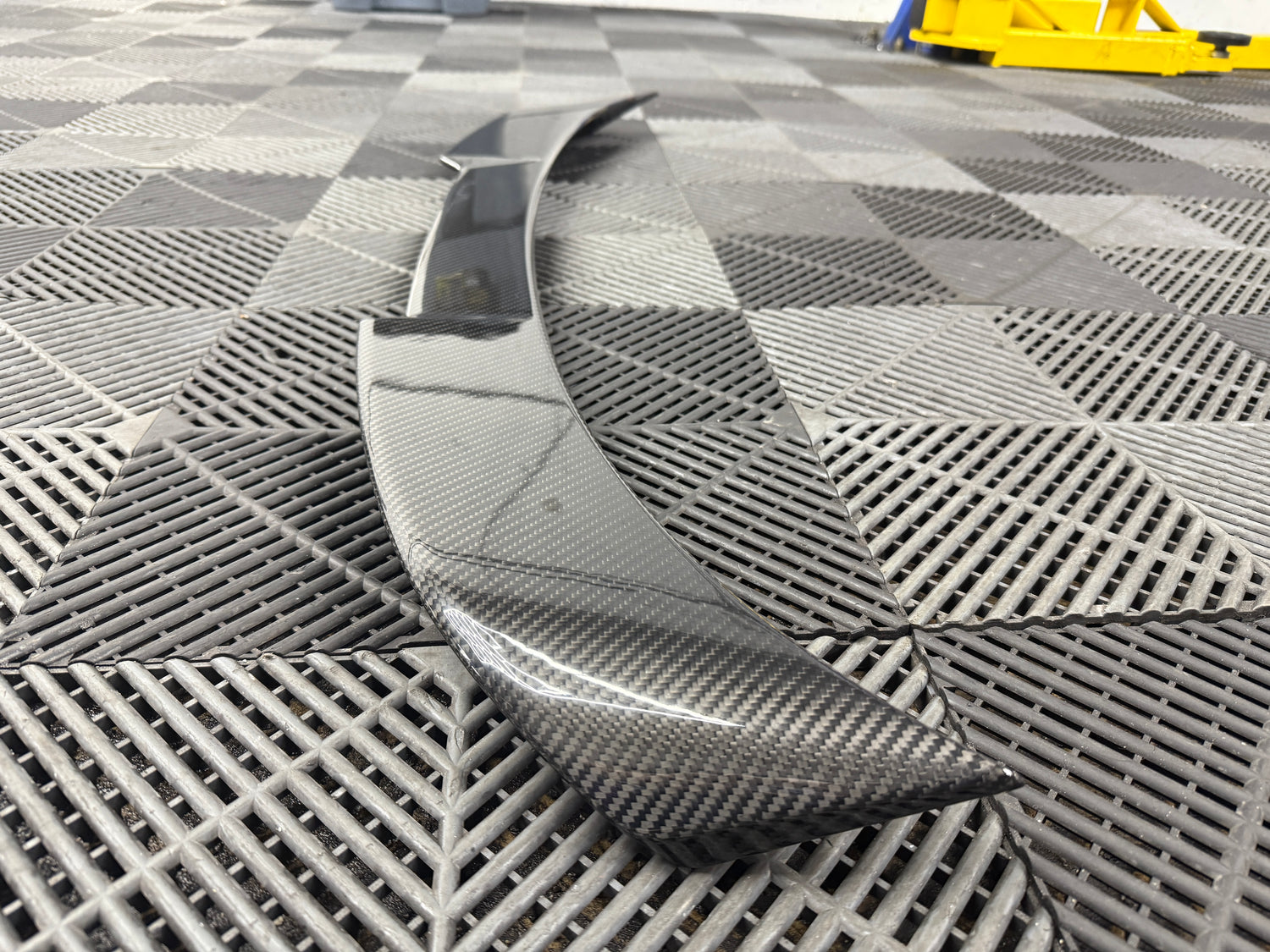 TRE ID-01 G87 M2 Carbon Fiber Trunk Spoiler (Used)