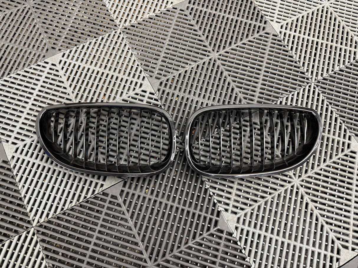 E60 Gloss Black Kidney Grilles