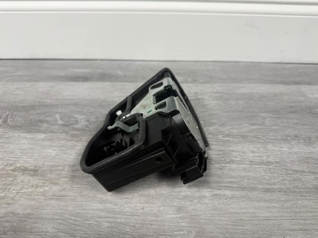 Genuine BMW Door Lock Actuator Front Right Side 51217202146 51217059974 51214389474 1 2 3 4 5 6 7 X Series