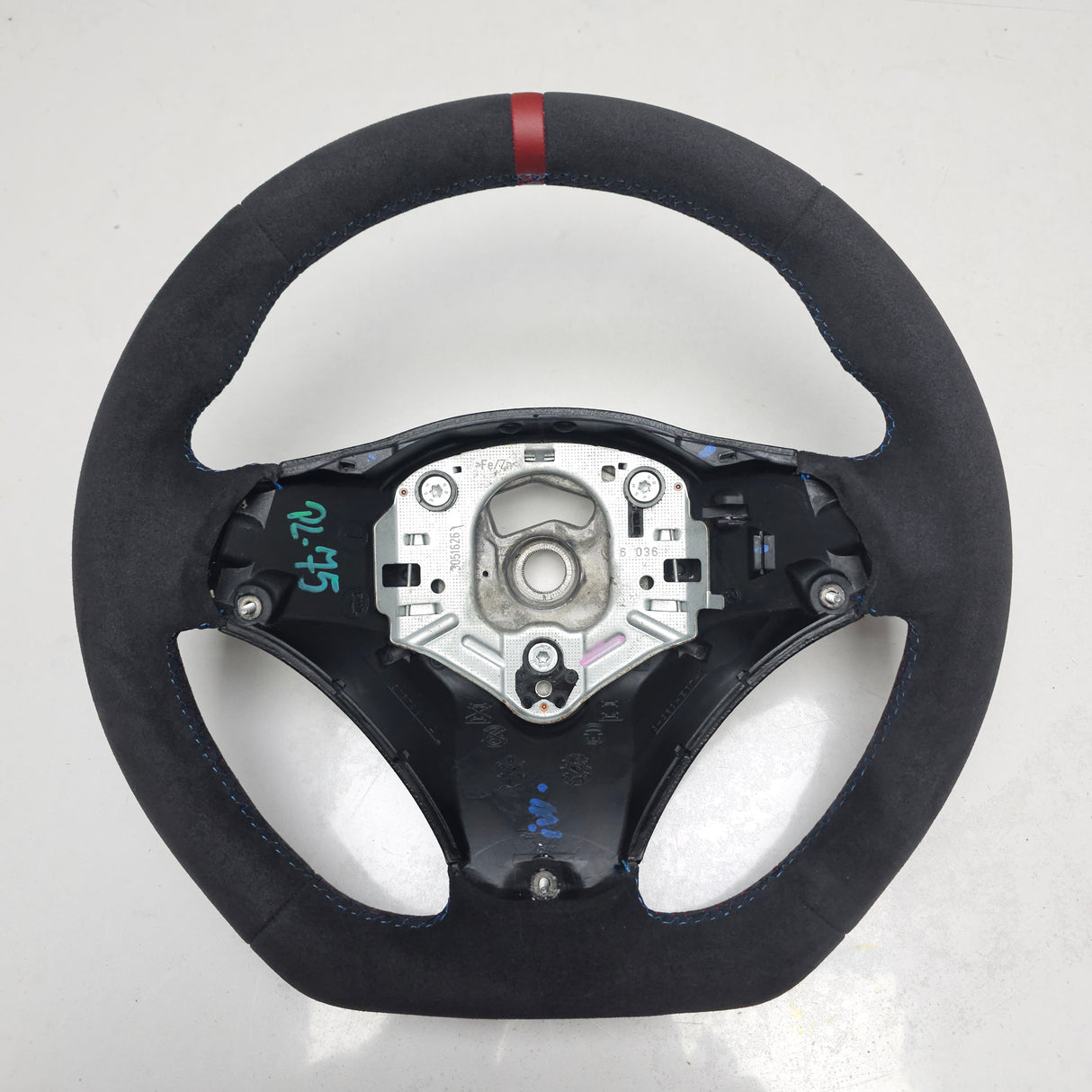 M Performance Steering Wheel for BMW E8X / E9X 1 & 3 Series / X1 / M3