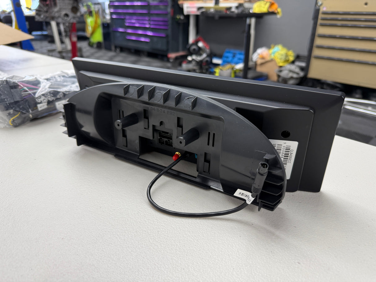 Xtrons 14.9” Head Unit Display Upgrade For BMW E9X CCC (2004-2008) | 4GB RAM & 64GB ROM (Open Box)