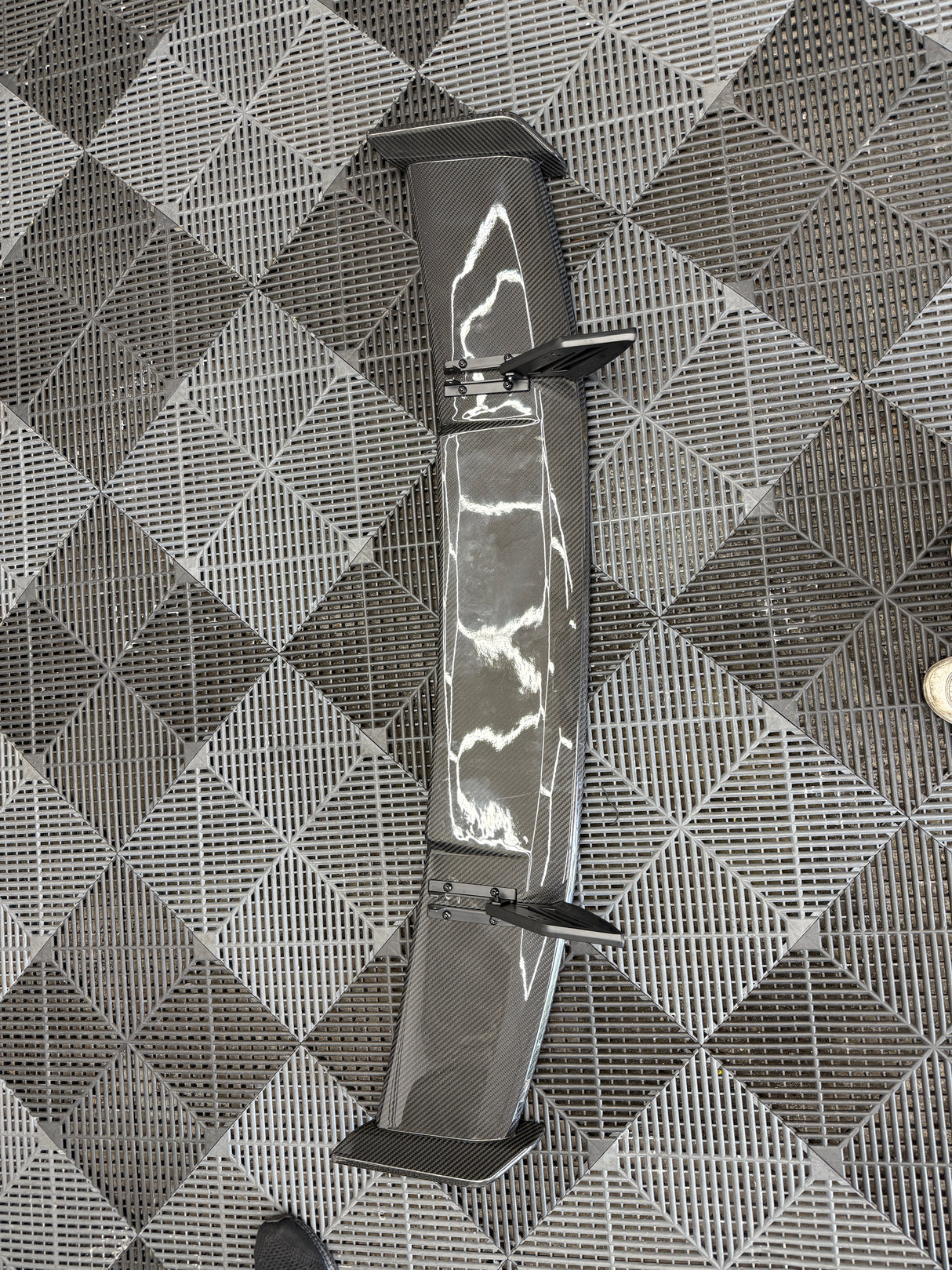 AutoID TR87 Carbon Fiber Wing (Open Box)